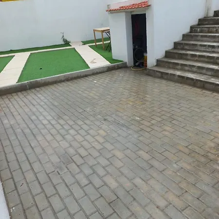 Ground Floor 2 Bedroom With Pool *