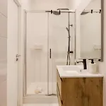 Ground Floor 2 Bedroom With Pool Апартаменты Лиссабон