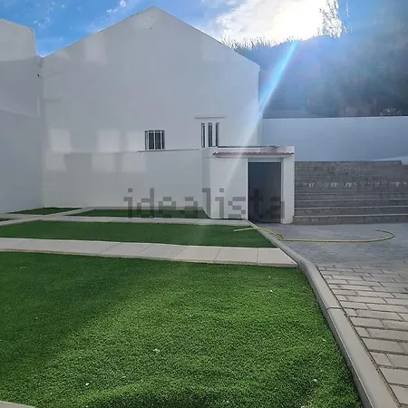 Ground Floor 2 Bedroom With Pool *