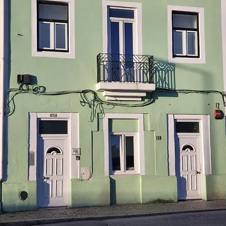 Ground Floor 2 Bedroom With Pool Lisbon